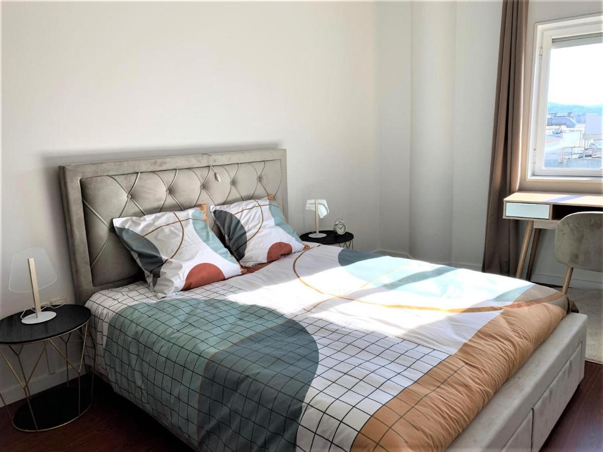Charm City Center Apt 140M2 & Free Parking Apartment Braga Exterior photo